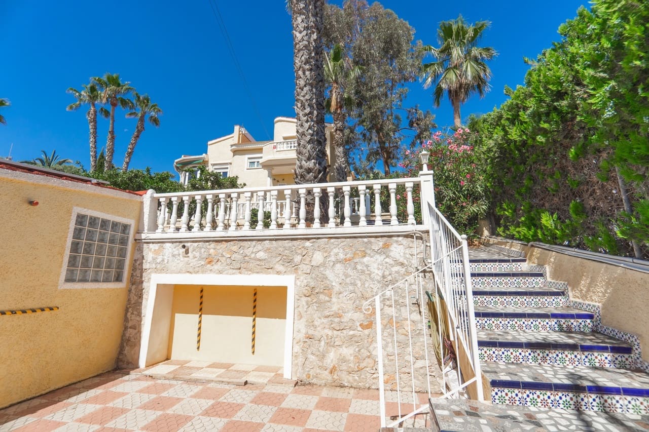 2 soverom Villa til salgs i Ciudad Quesada med svømmebasseng - € 395 000 (Ref: 9808486)