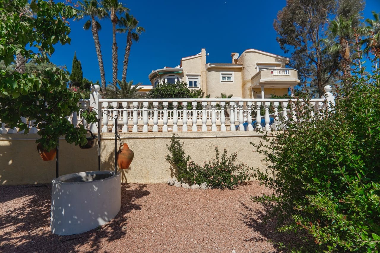 2 soverom Villa til salgs i Ciudad Quesada med svømmebasseng - € 395 000 (Ref: 9808486)