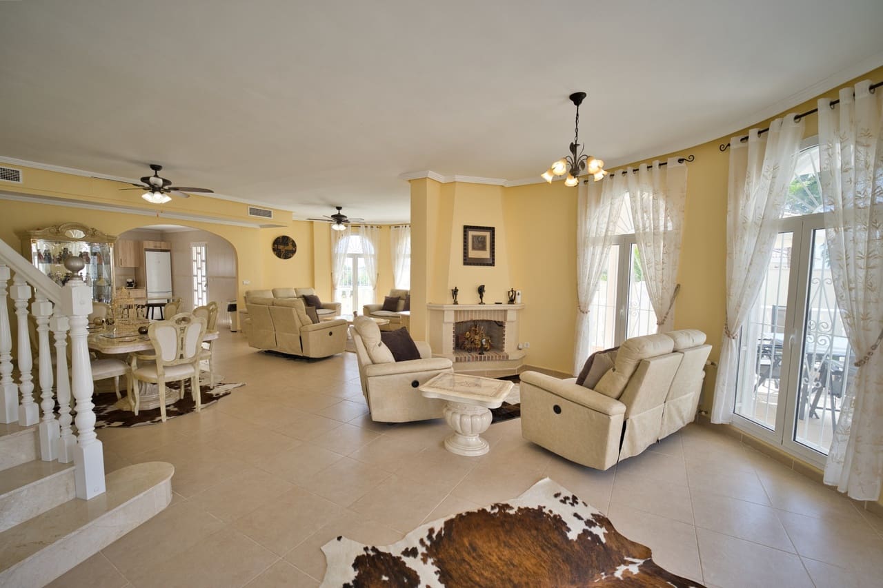 4 sovrum Villa till salu i Ciudad Quesada med pool - 674 950 € (Ref: 9808487)