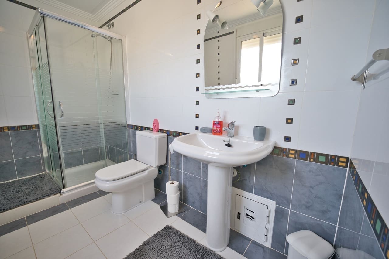 4 sovrum Villa till salu i Ciudad Quesada med pool - 674 950 € (Ref: 9808487)