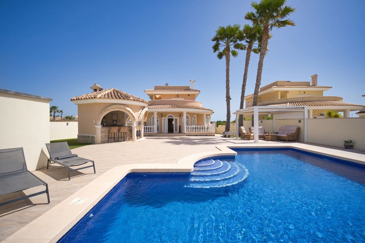 4 sovrum Villa till salu i Ciudad Quesada med pool - 674 950 € (Ref: 9808487)