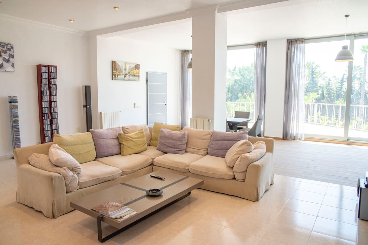 4 slaapkamer Villa te koop in Ciudad Quesada met zwembad - € 840.000 (Ref: 9808488)