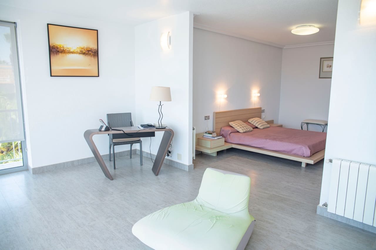 4 slaapkamer Villa te koop in Ciudad Quesada met zwembad - € 840.000 (Ref: 9808488)