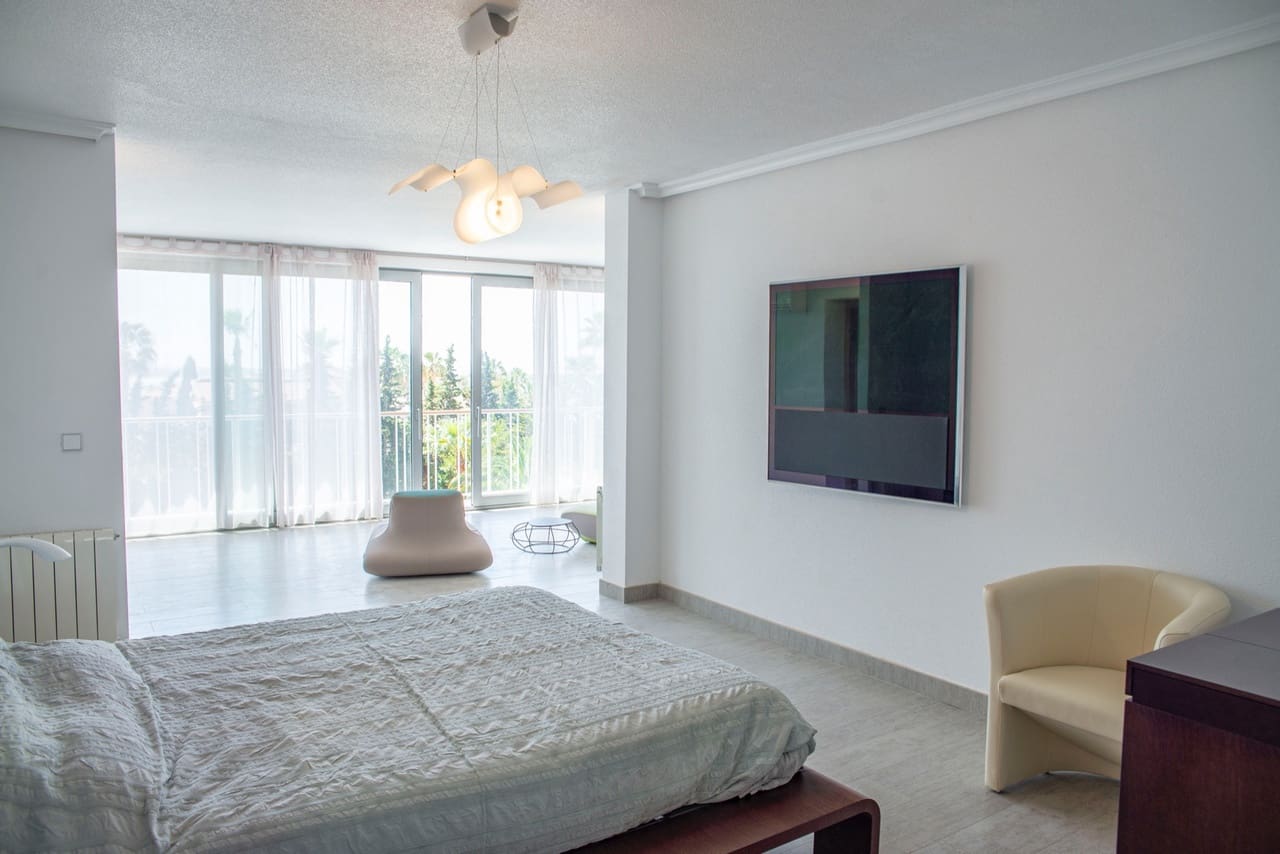 4 slaapkamer Villa te koop in Ciudad Quesada met zwembad - € 840.000 (Ref: 9808488)