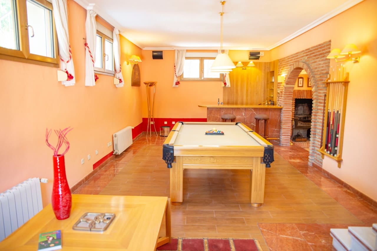 4 slaapkamer Villa te koop in Ciudad Quesada met zwembad - € 840.000 (Ref: 9808488)