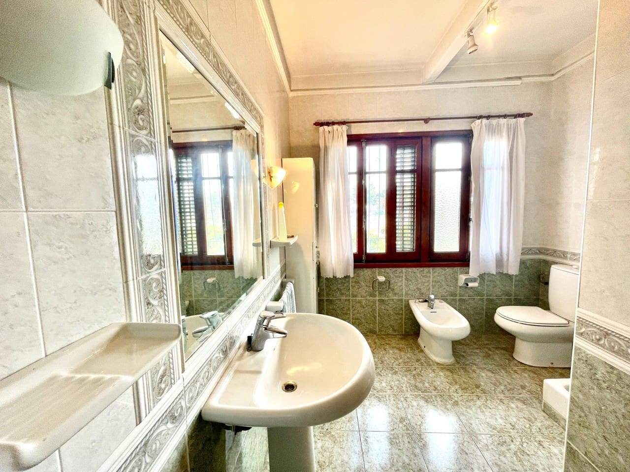 5 bedroom Villa for sale in Benejuzar with pool - € 238,000 (Ref: 9808499)