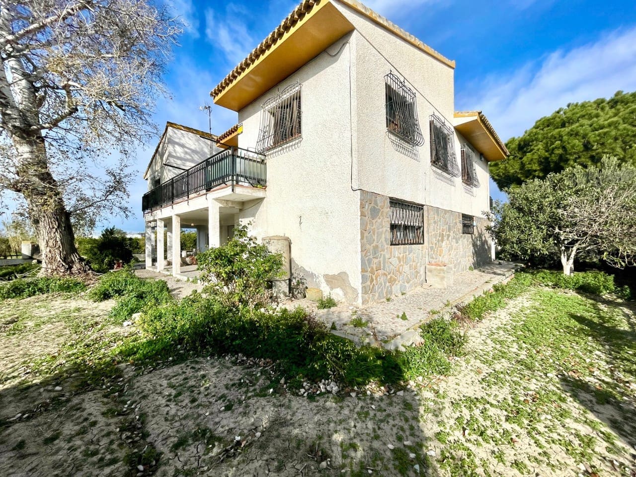 5 bedroom Villa for sale in Benejuzar with pool - € 238,000 (Ref: 9808499)
