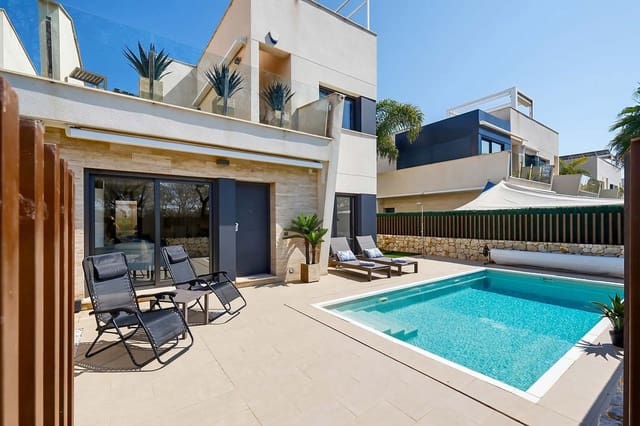 Chalet de 3 habitaciones en Torre de la Horadada, Pilar de la Horadada en venta con piscina - 450.000 € (Ref: 9808515)