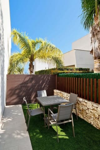 Chalet de 3 habitaciones en Torre de la Horadada, Pilar de la Horadada en venta con piscina - 450.000 € (Ref: 9808515)