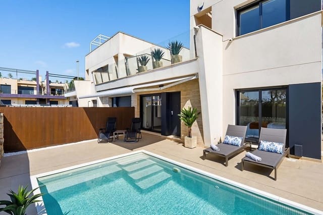 Chalet de 3 habitaciones en Torre de la Horadada, Pilar de la Horadada en venta con piscina - 450.000 € (Ref: 9808515)