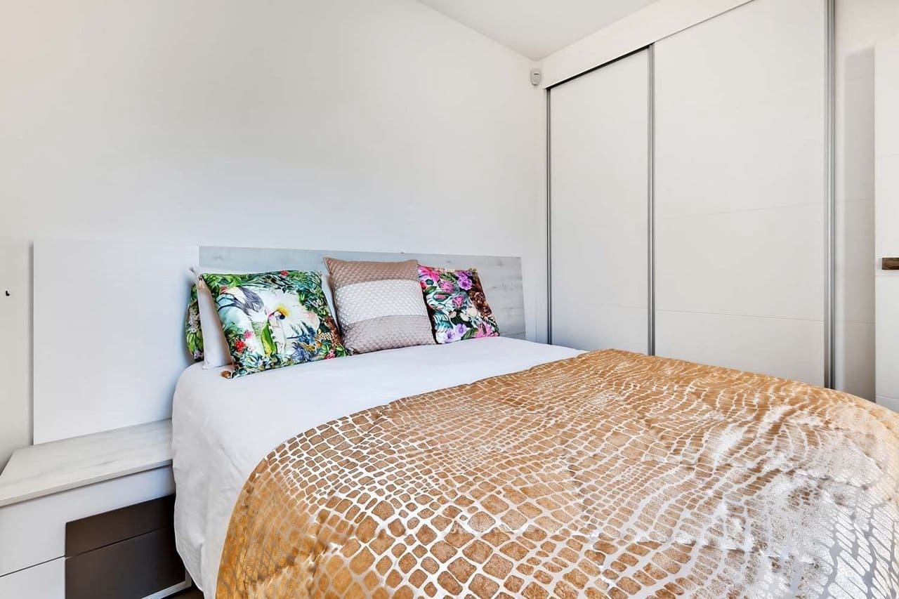 Chalet de 3 habitaciones en Torre de la Horadada en venta con piscina - 450.000 € (Ref: 9808515)