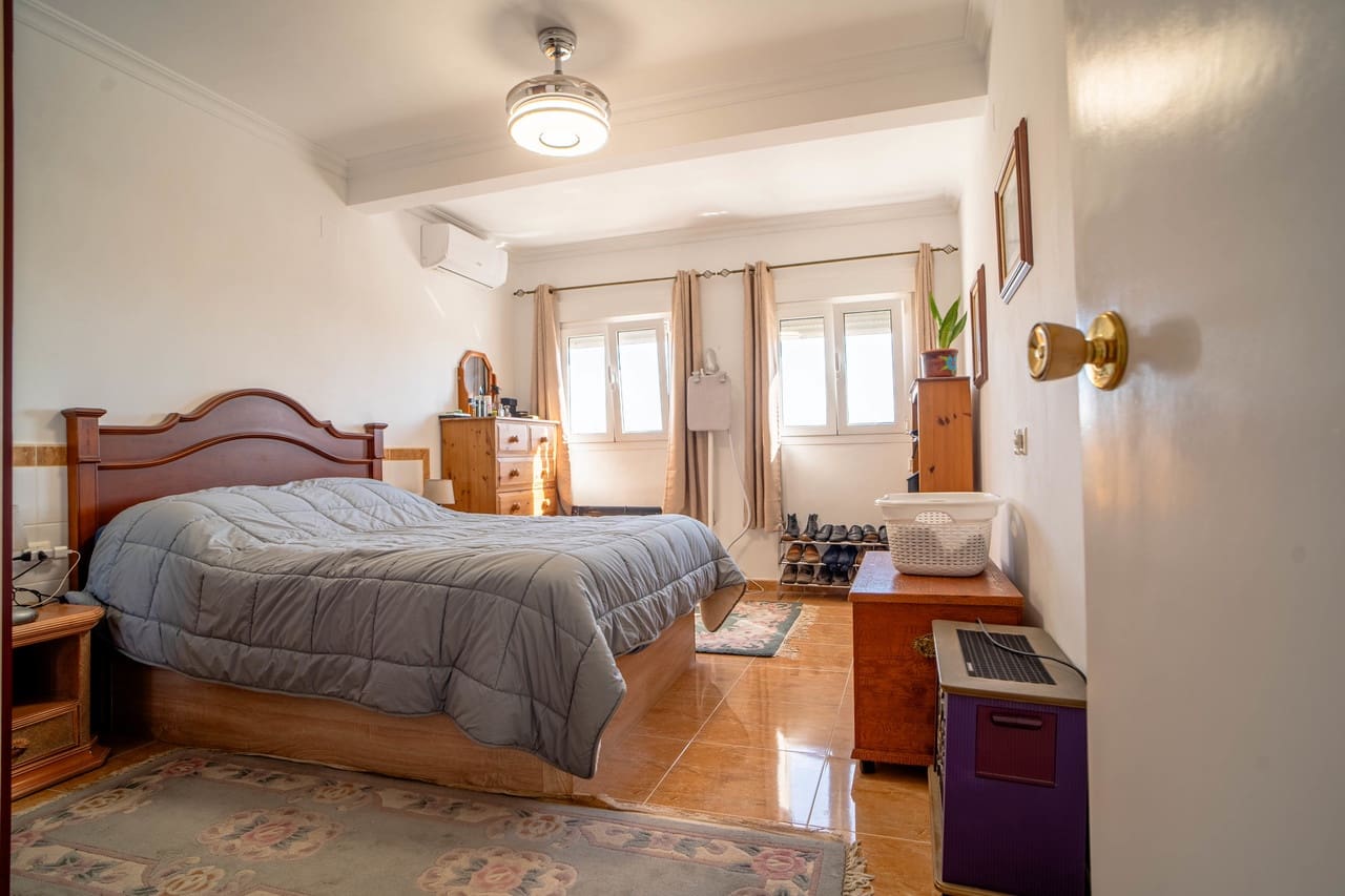 Casa de 2 habitaciones en Torrevieja en venta - 139.995 € (Ref: 9808528)