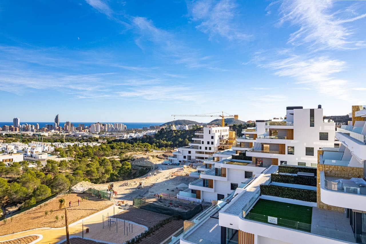 2 bedroom Apartment for sale in Finestrat with pool - € 550,000 (Ref: 9808538)