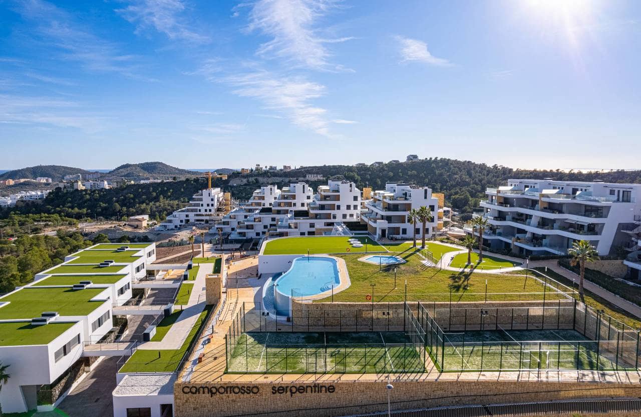 2 bedroom Apartment for sale in Finestrat with pool - € 550,000 (Ref: 9808538)