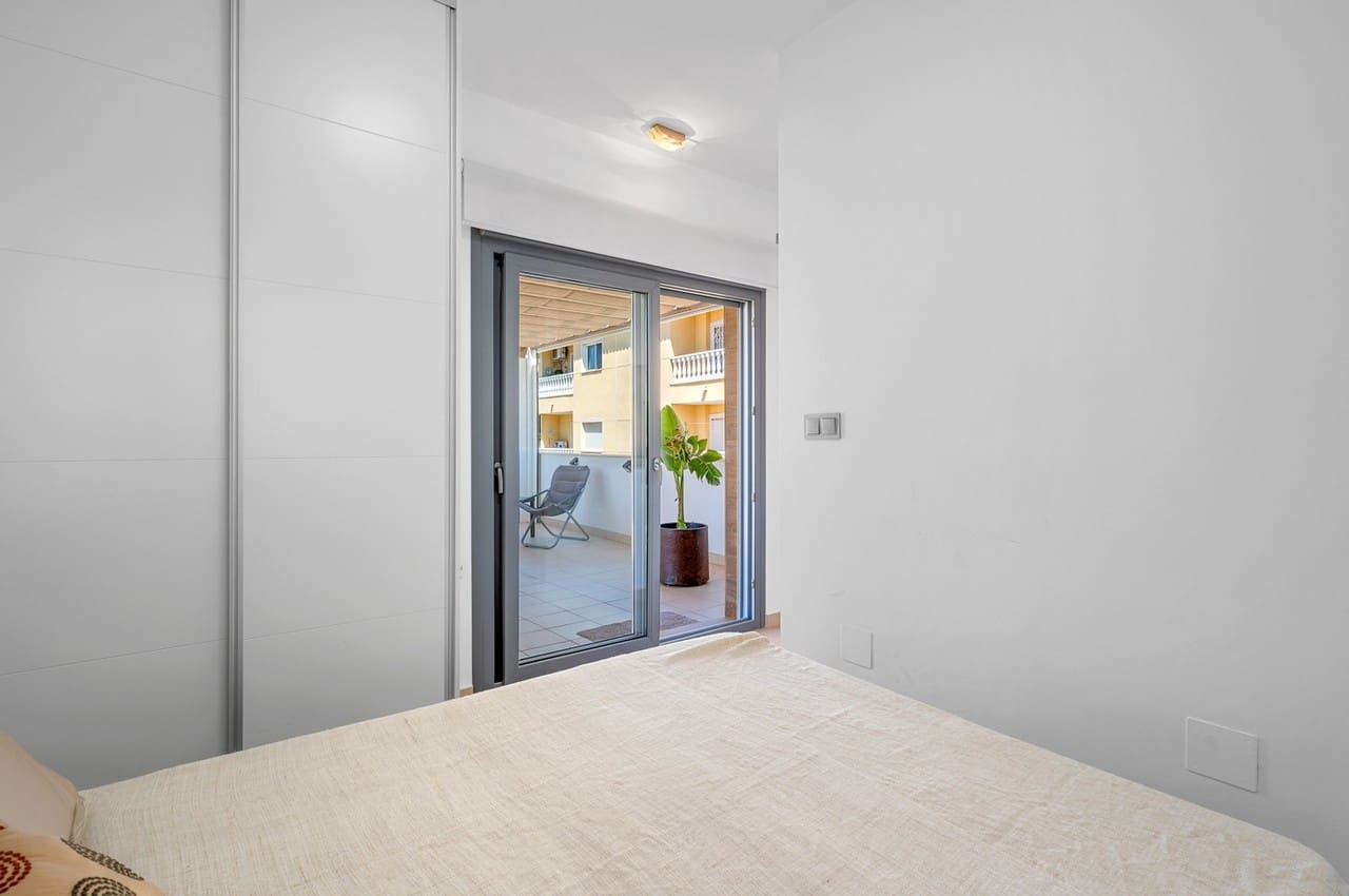 3 bedroom Townhouse for sale in Formentera del Segura with pool - € 329,000 (Ref: 9808553)