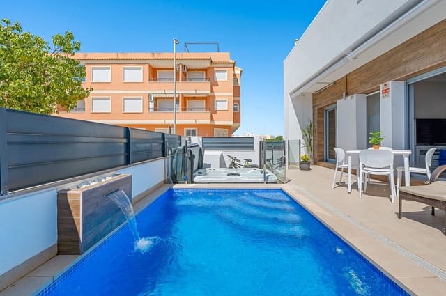 3 soverom Hus til salgs i Formentera del Segura med svømmebasseng - € 329 000 (Ref: 9808553)