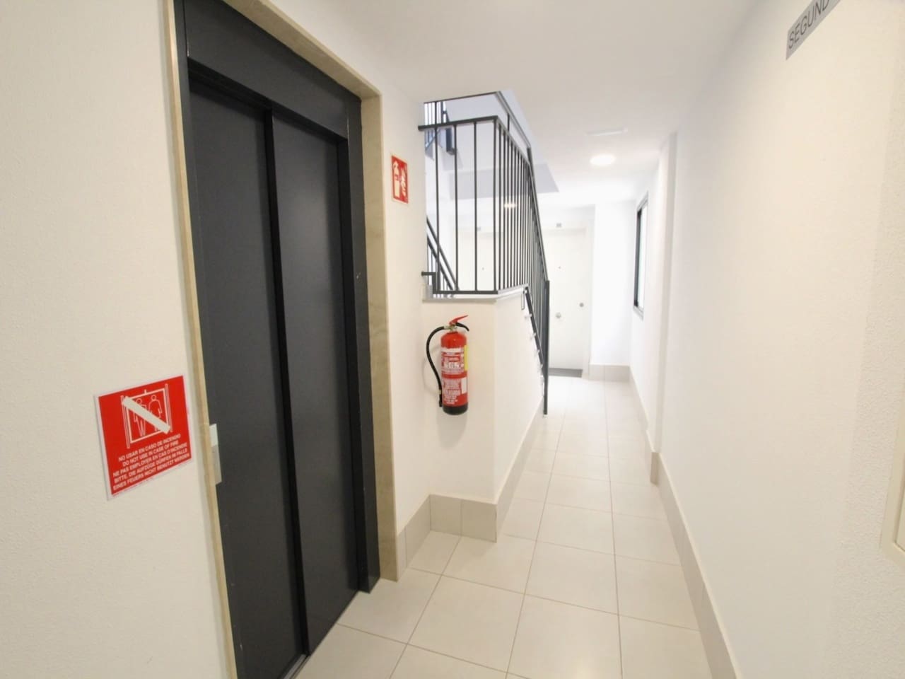 2 Zimmer Apartment zu verkaufen in Villamartin - 229.950 € (Ref: 9808557)