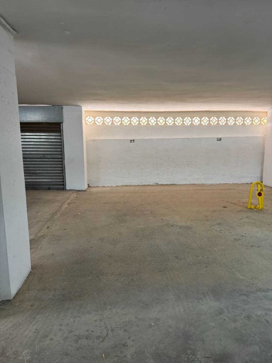 2 bedroom Apartment for sale in Torrevieja - € 235,000 (Ref: 9814330)