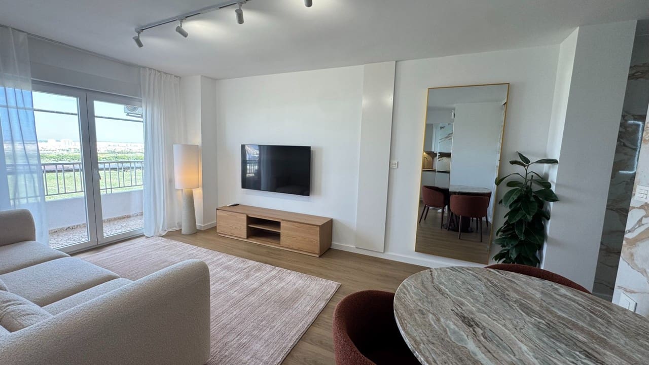 2 bedroom Apartment for sale in Torrevieja - € 235,000 (Ref: 9814330)