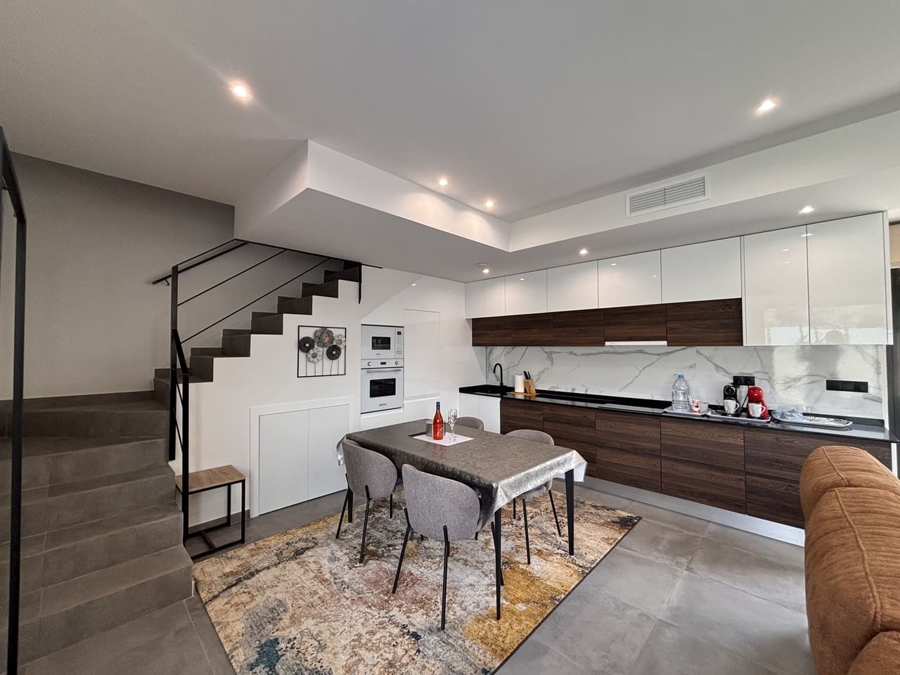 2 slaapkamer Villa te koop in Villamartin met zwembad garage - € 434.950 (Ref: 9815001)