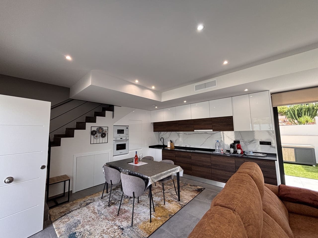 2 slaapkamer Villa te koop in Villamartin met zwembad garage - € 434.950 (Ref: 9815001)