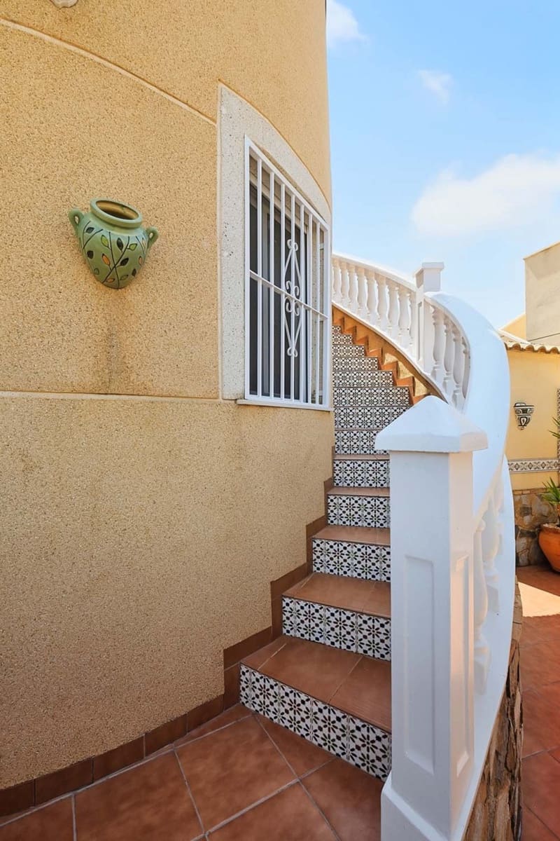 4 Zimmer Villa zu verkaufen in Pinar de Campoverde mit Pool - 329.950 € (Ref: 9815722)