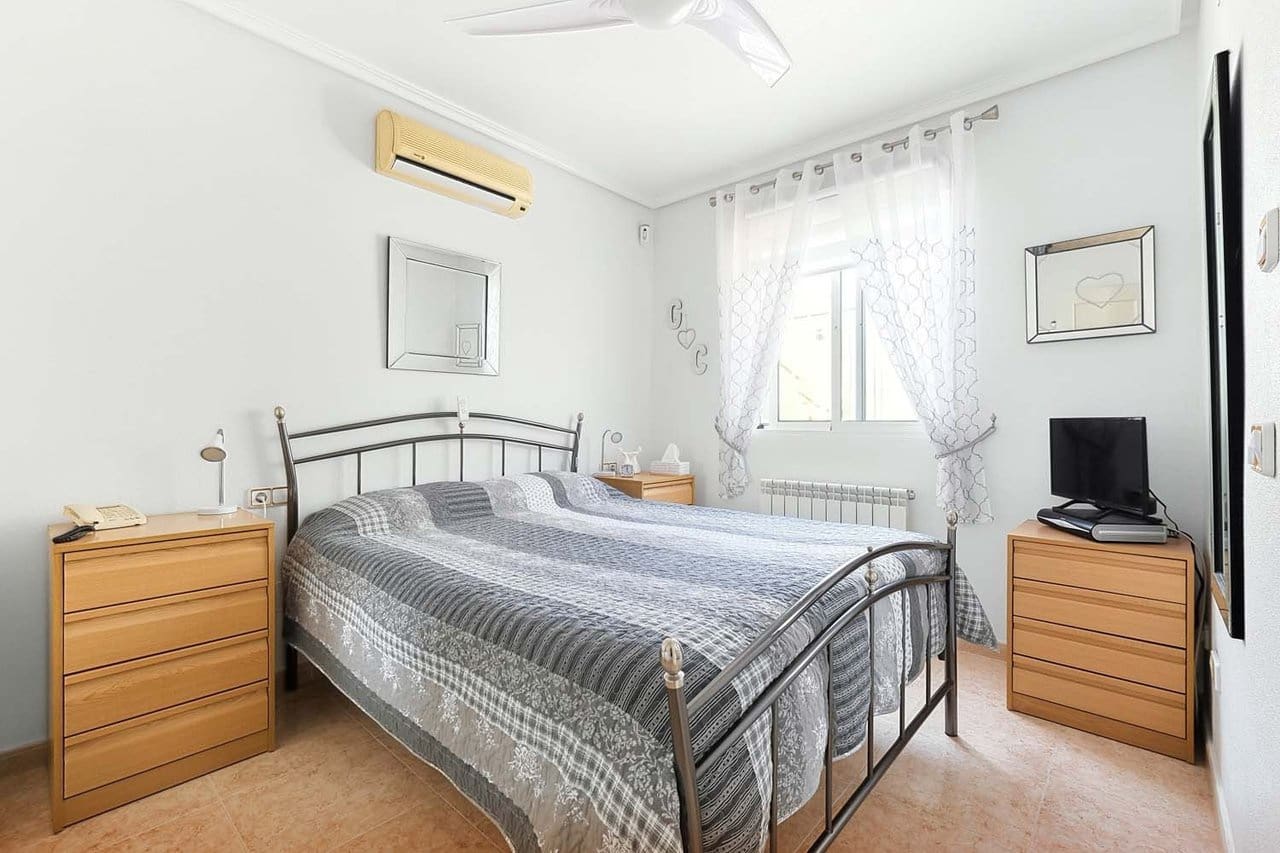 4 Zimmer Villa zu verkaufen in Pinar de Campoverde mit Pool - 329.950 € (Ref: 9815722)