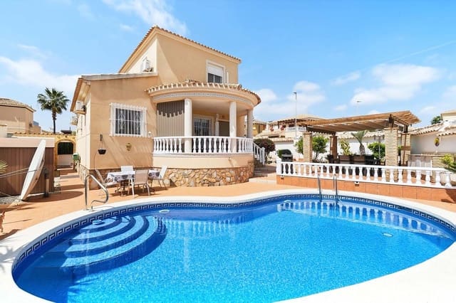 4 Zimmer Villa zu verkaufen in Pinar de Campoverde, Pilar de la Horadada mit Pool - 329.950 € (Ref: 9815722)