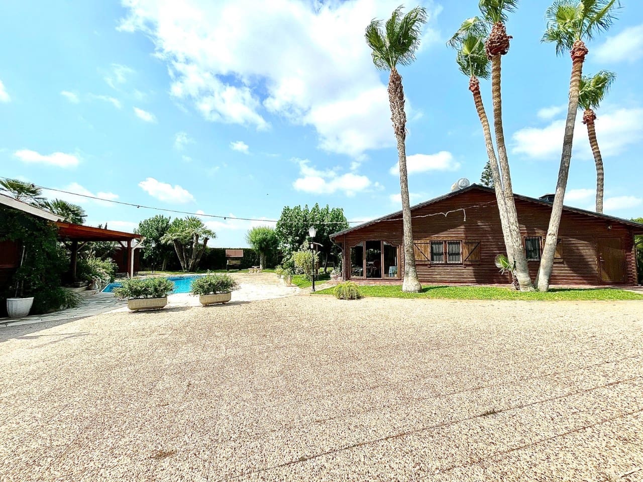 Chalet de 4 habitaciones en San Fulgencio en venta con piscina - 476.000 € (Ref: 9816068)