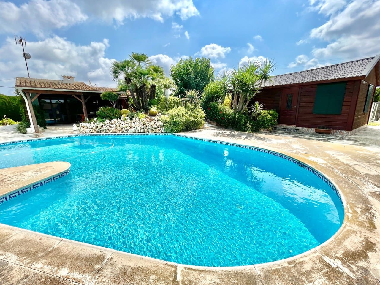 Chalet de 4 habitaciones en San Fulgencio en venta con piscina - 476.000 € (Ref: 9816068)