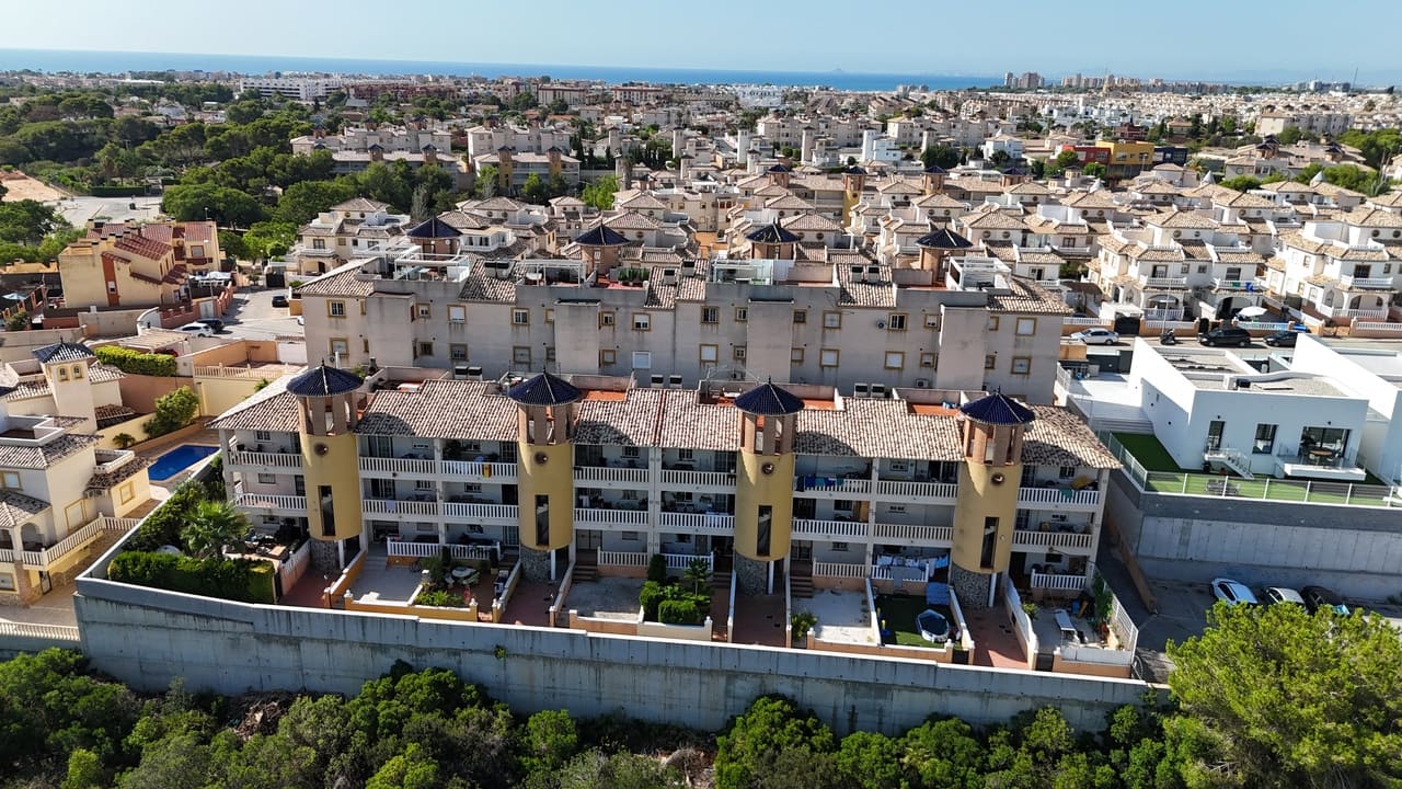 2 sovrum Lägenhet till salu i Cabo Roig med pool garage - 135 000 € (Ref: 9816360)
