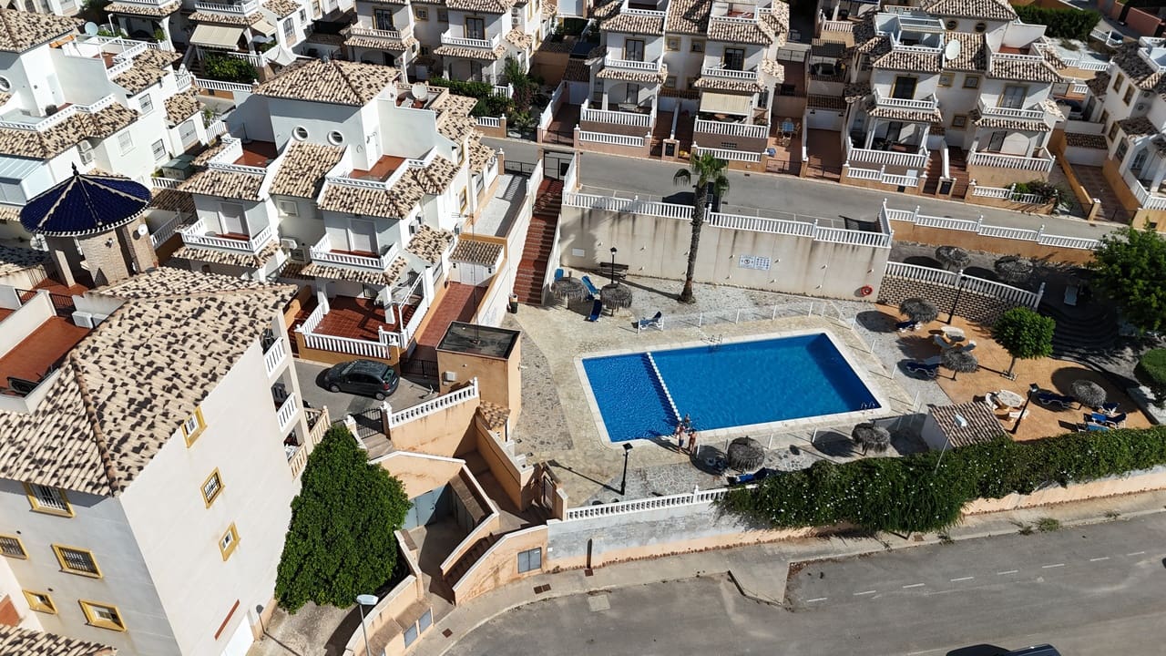 2 sovrum Lägenhet till salu i Cabo Roig med pool garage - 135 000 € (Ref: 9816360)