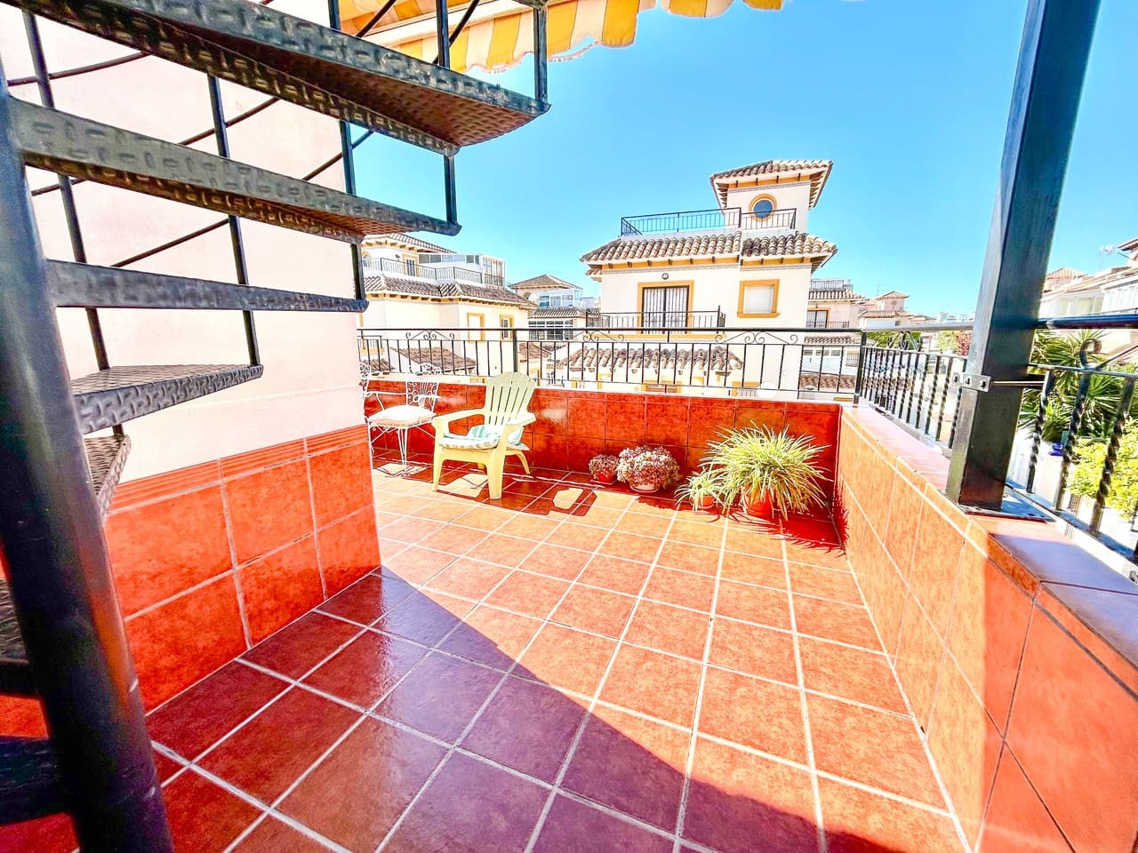 2 soverom Leilighet til salgs i Punta Prima med svømmebasseng - € 189 000 (Ref: 9819297)
