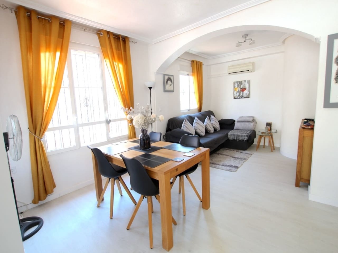 2 bedroom Townhouse for sale in Cabo Roig - € 235,000 (Ref: 9820221)