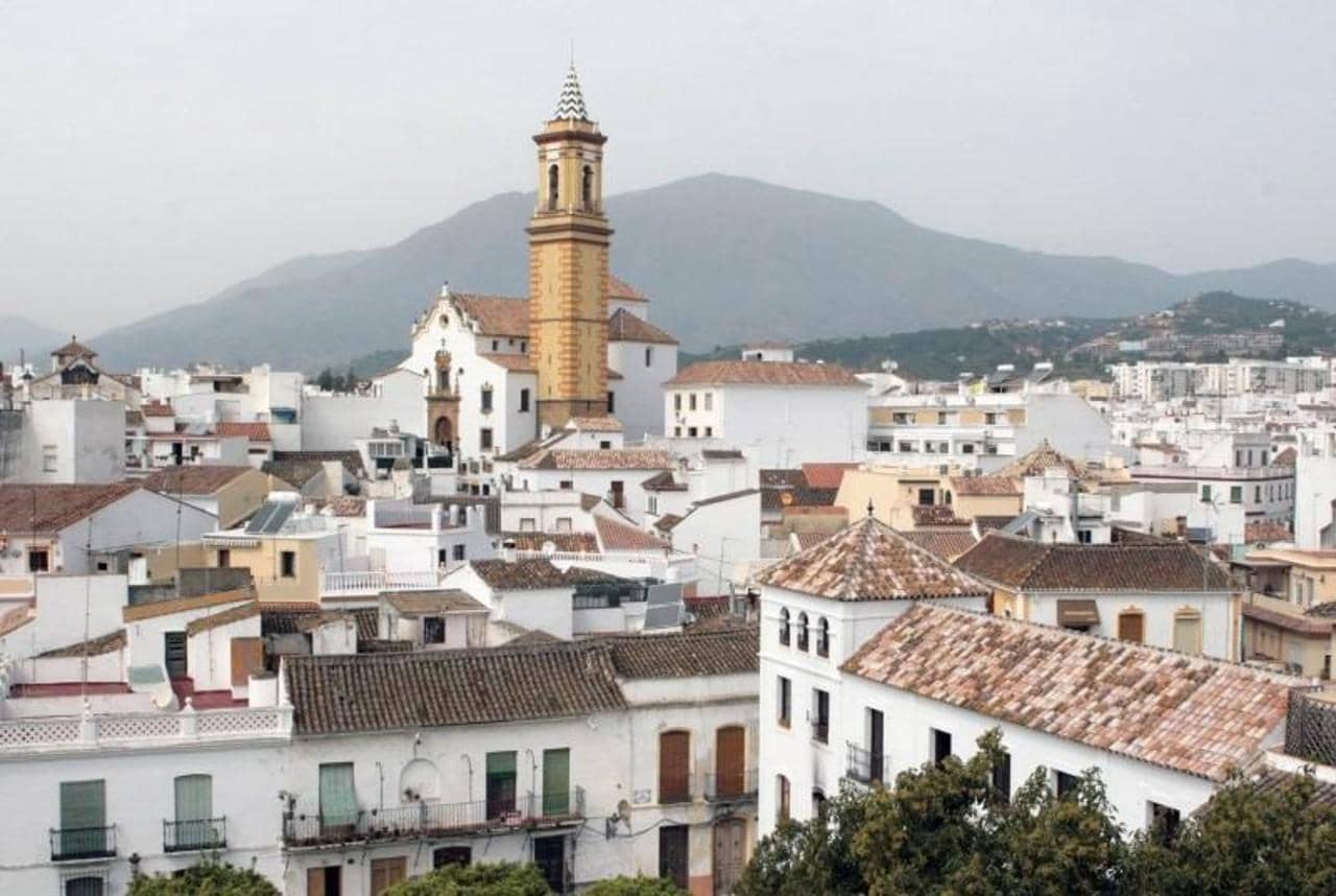 3 slaapkamer Penthouse te koop in Estepona met zwembad - € 1.100.000 (Ref: 9823132)