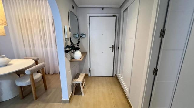 2 makuuhuone Huoneisto myytävänä paikassa Centro, Los Alcázares mukana uima-altaan - 143 000 € (Ref: 9823843)