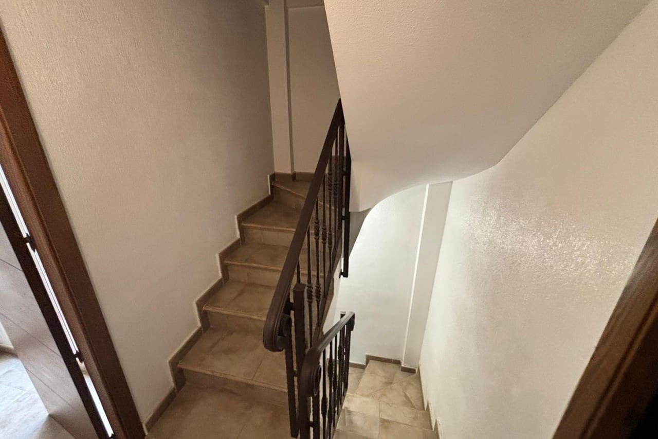 5 Zimmer Haus zu verkaufen in Guardamar del Segura mit Pool - 199.995 € (Ref: 9825643)
