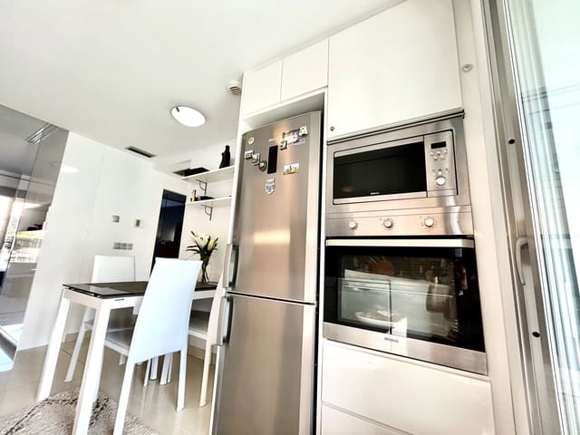 2 chambre Appartement à vendre à Punta Prima, Torrevieja avec piscine garage - 240 000 € (Ref: 9827636)