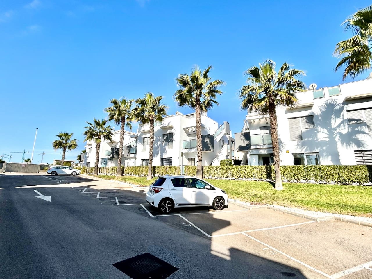 2 bedroom Apartment for sale in Punta Prima with pool garage - € 240,000 (Ref: 9827636)