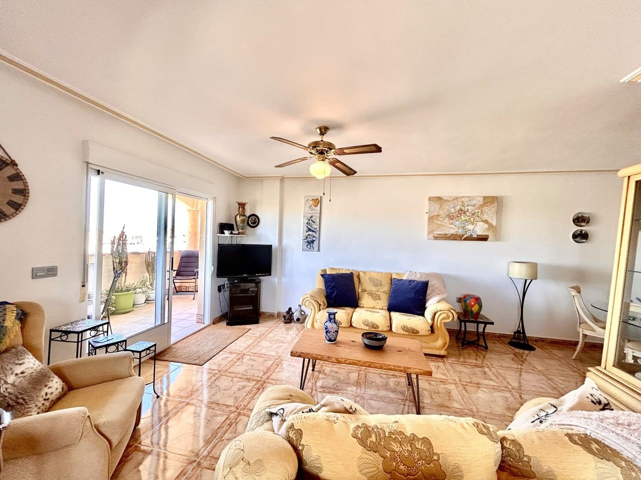 2 Zimmer Apartment zu verkaufen in La Zenia mit Pool - 175.000 € (Ref: 9827733)
