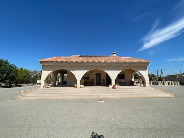 Chalet de 3 habitaciones en Crevillente / Crevillent en venta - 299.000 € (Ref: 9829554)