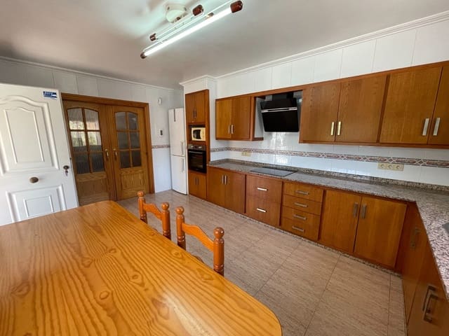 Chalet de 3 habitaciones en Crevillente / Crevillent en venta - 299.000 € (Ref: 9829554)