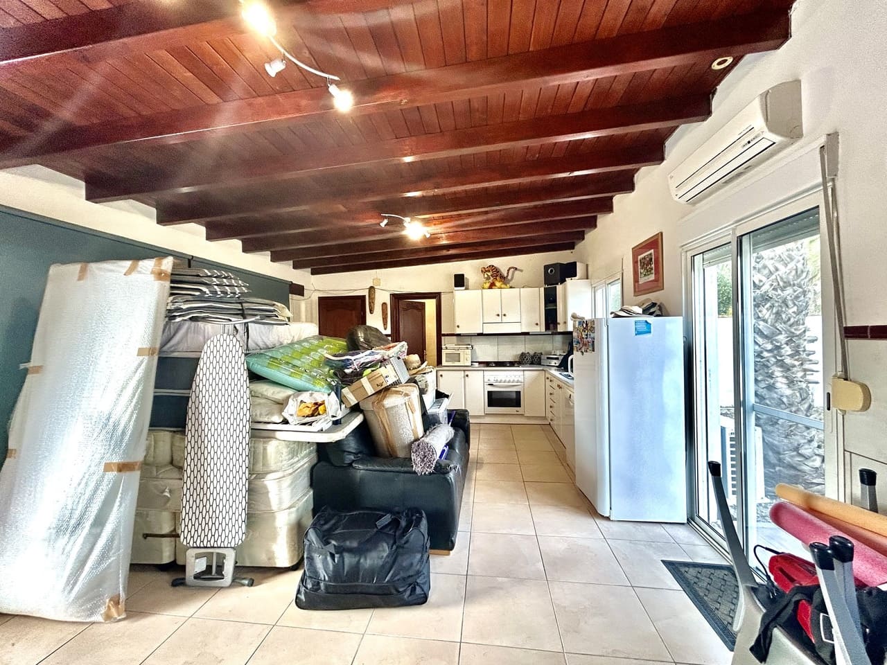 Chalet de 4 habitaciones en Catral en venta con piscina garaje - 549.000 € (Ref: 9829556)