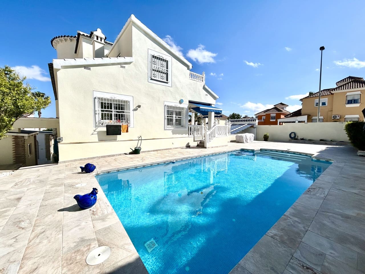 4 soveværelse Villa til salg i Pinar de Campoverde med swimmingpool garage - € 460.000 (Ref: 9829557)