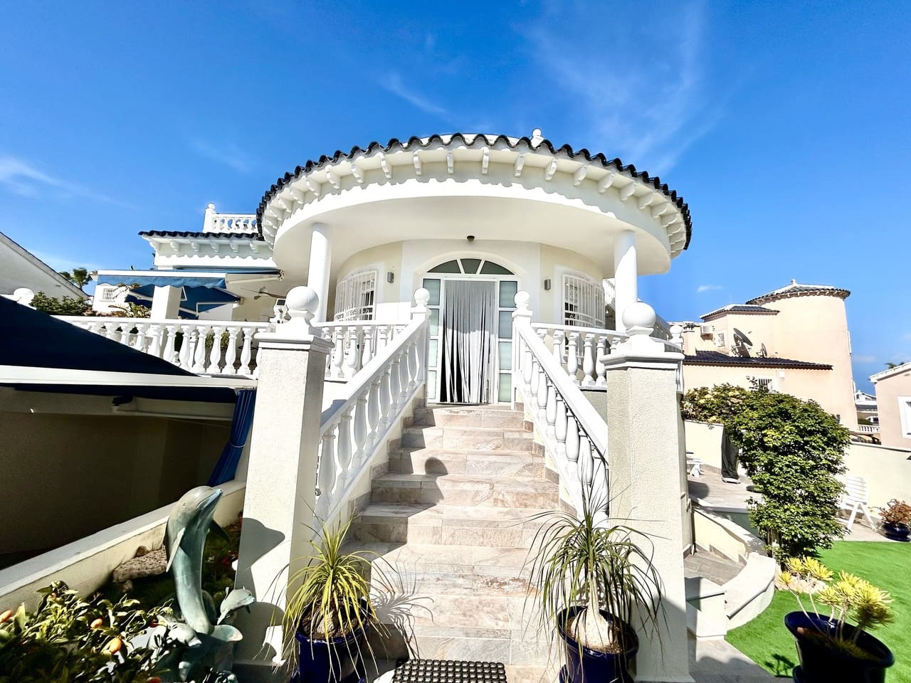 4 soveværelse Villa til salg i Pinar de Campoverde med swimmingpool garage - € 460.000 (Ref: 9829557)