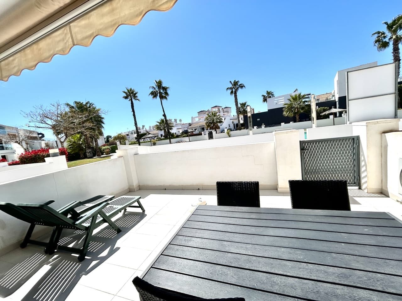 2 bedroom Apartment for sale in Villamartin with pool garage - € 235,000 (Ref: 9829558)
