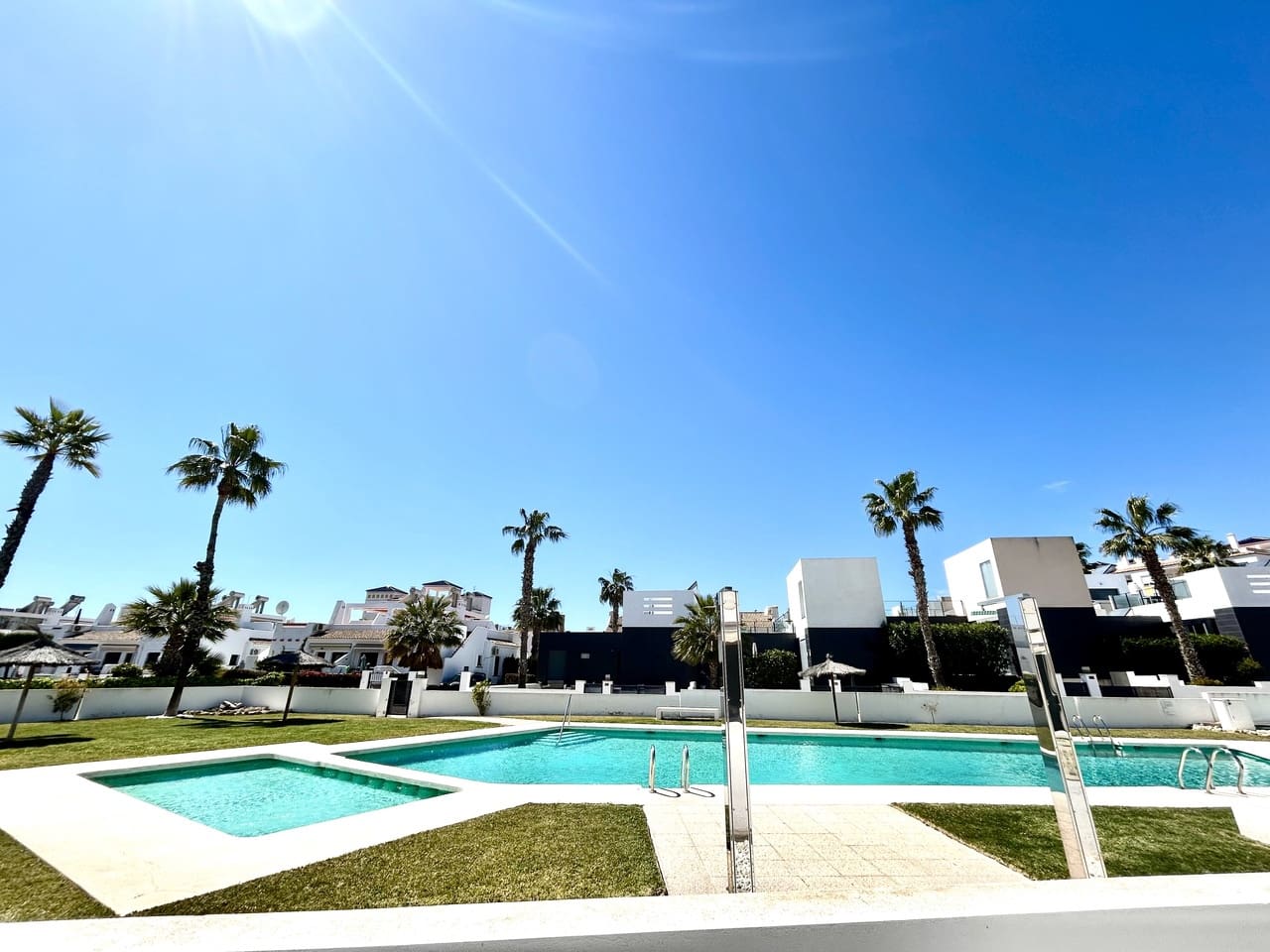 2 bedroom Apartment for sale in Villamartin with pool garage - € 235,000 (Ref: 9829558)
