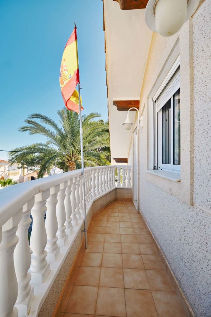 7 bedroom Villa for sale in Pinar de Campoverde with pool - € 550,000 (Ref: 9831951)
