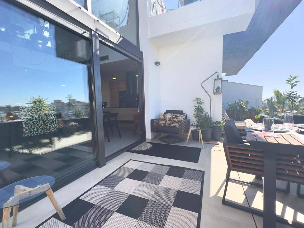 3 makuuhuone Kattohuoneisto myytävänä paikassa Orihuela Costa mukana uima-altaan - 639 000 € (Ref: 9832269)