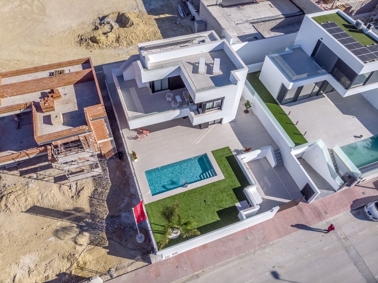 3 slaapkamer Villa te koop in Ciudad Quesada met zwembad - € 549.000 (Ref: 9832850)